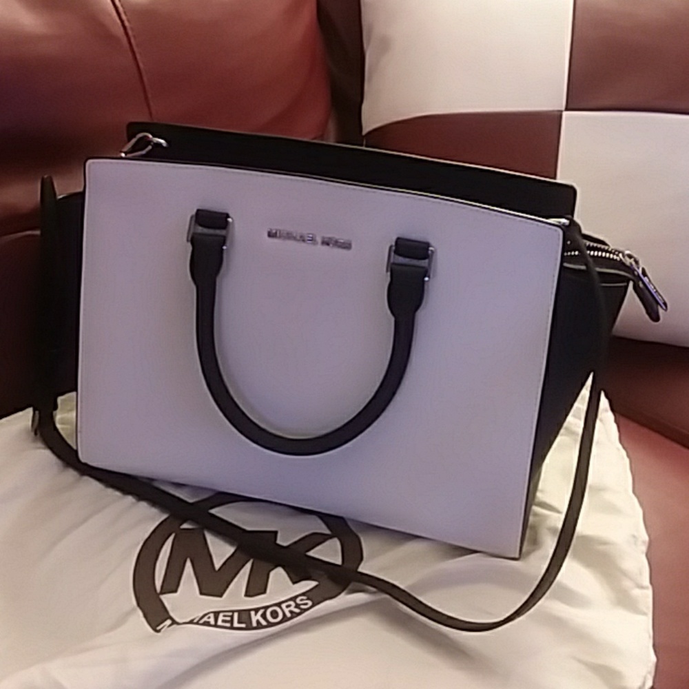 MK Large Black/White Shelma Saffiano Leather - Picture 1 of 7